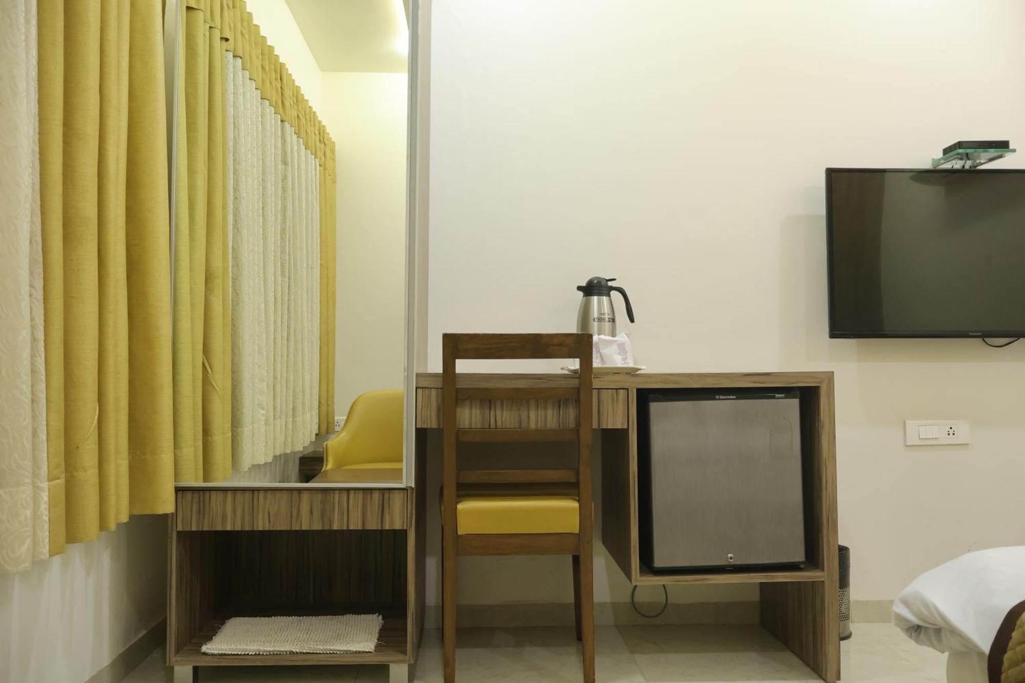 Hotel Kabir Ahmedabad Ngoại thất bức ảnh