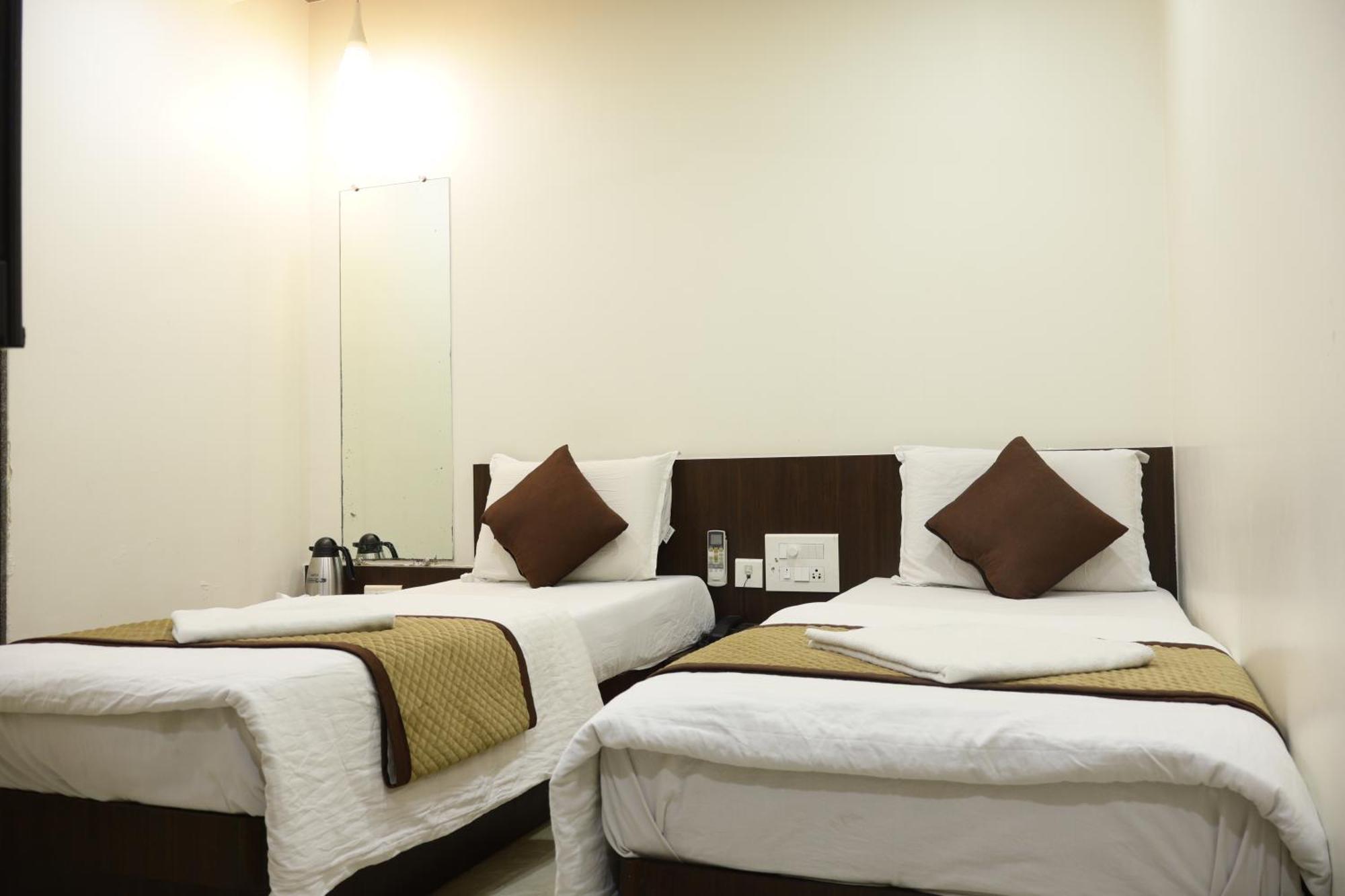 Hotel Kabir Ahmedabad Ngoại thất bức ảnh