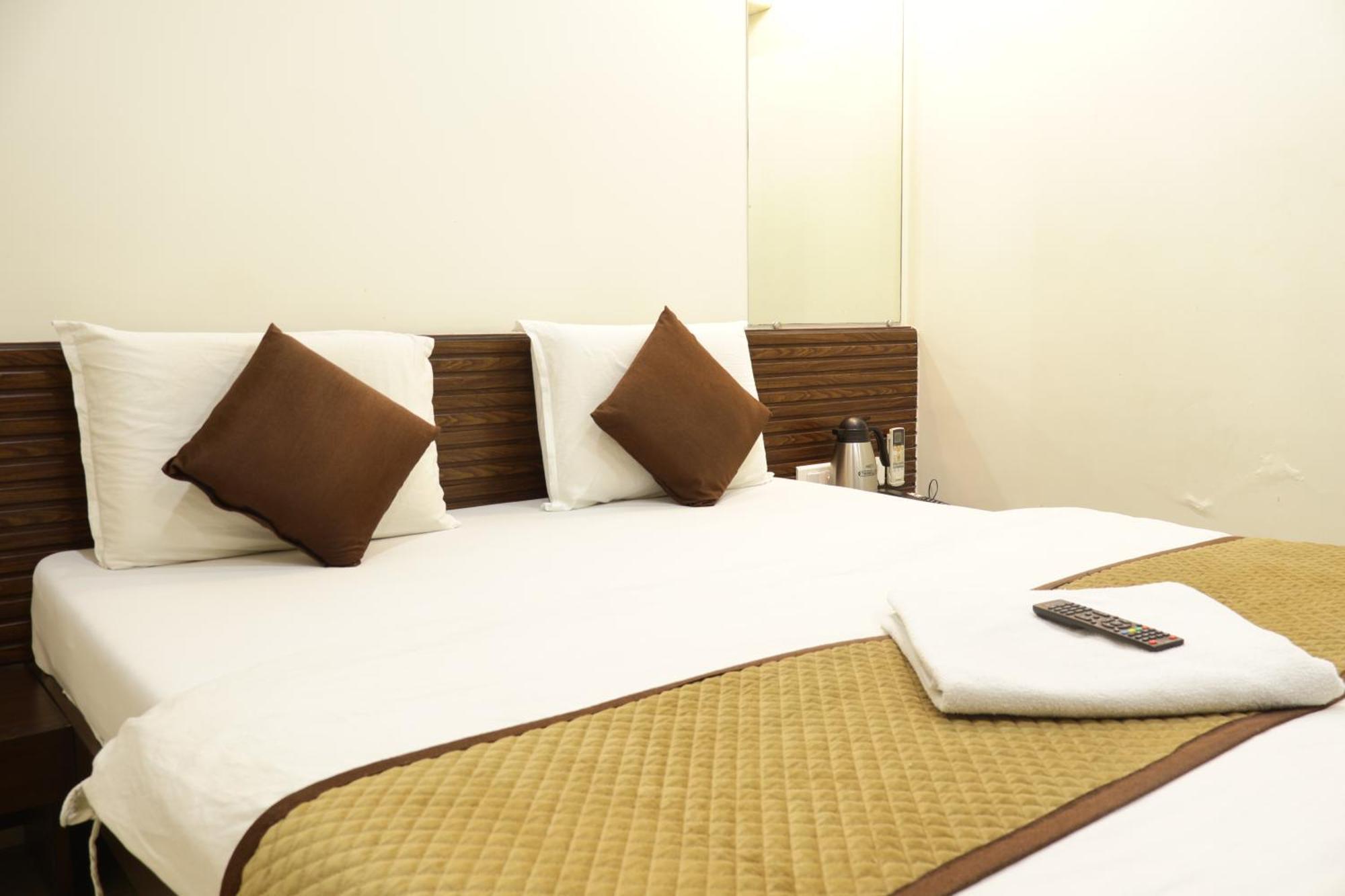 Hotel Kabir Ahmedabad Ngoại thất bức ảnh