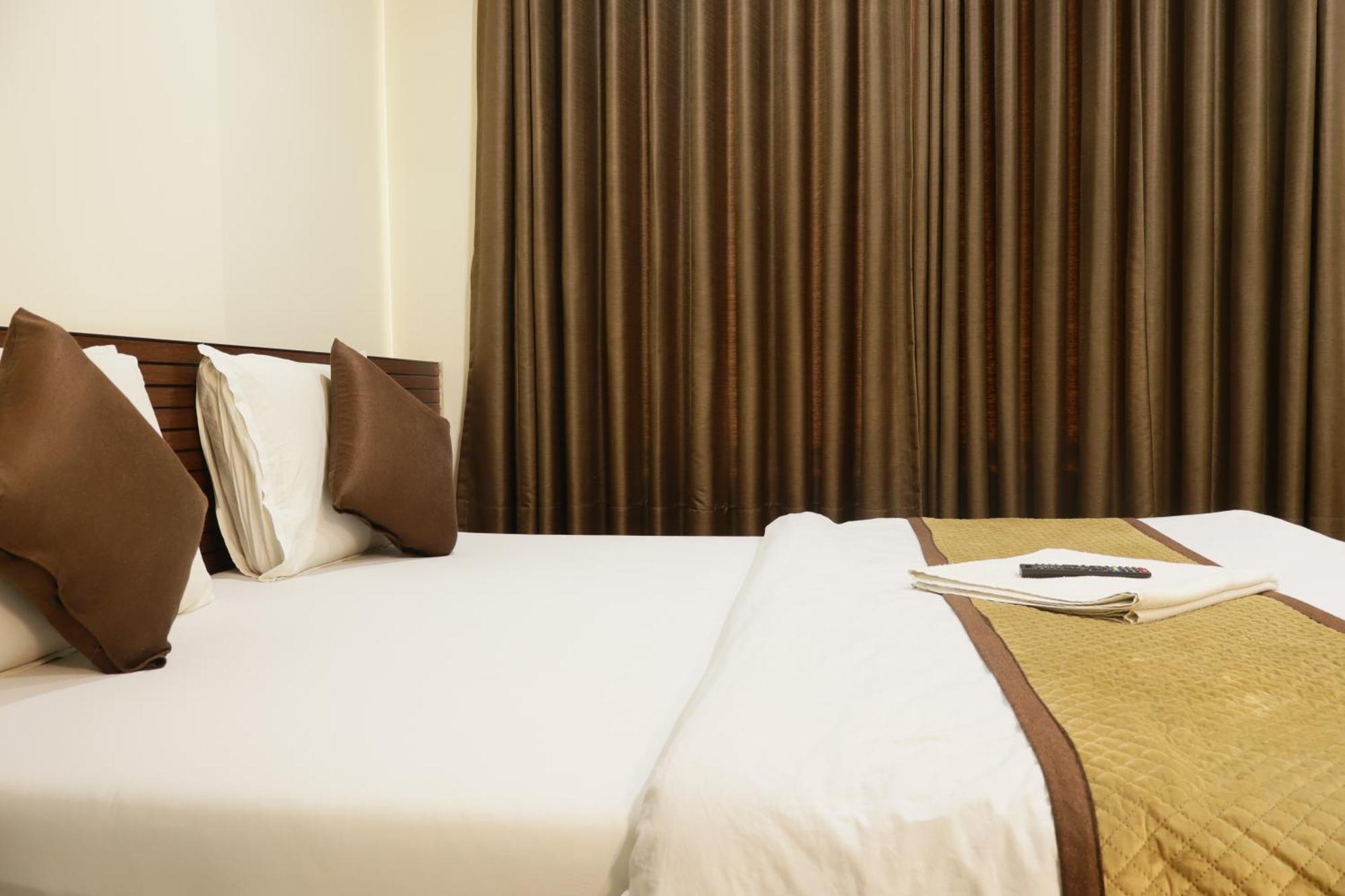 Hotel Kabir Ahmedabad Ngoại thất bức ảnh